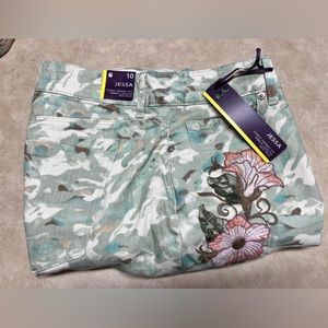 Gloria Vanderbilt, curvy skinny ankle jeans